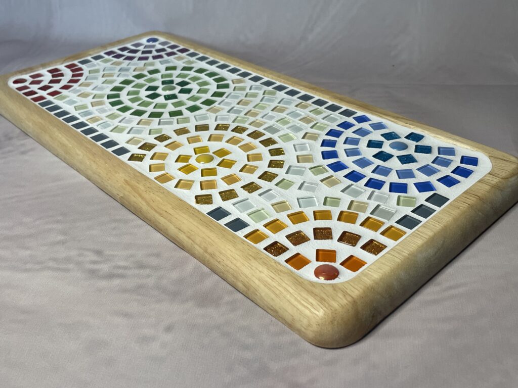 Handgemaakte decoratieve borrelplank L | Mandala mozaïek