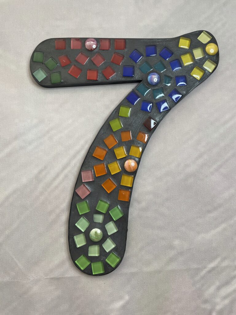 Huisnummer 7 mozaïek zwart - 20 cm